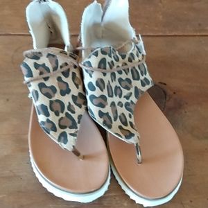 Leopard 🐆 sandals